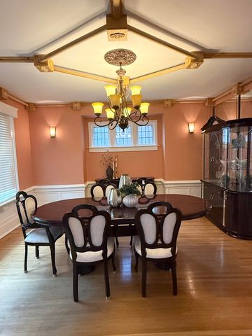 1646 W Chicago, Detroit, MI 48206