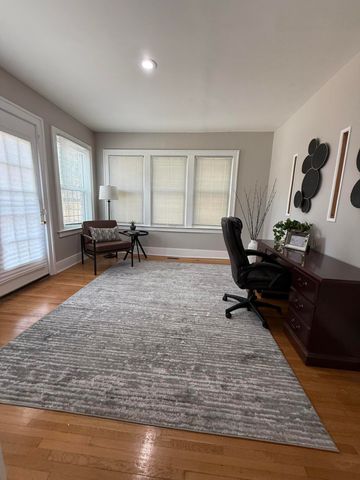 1646 W Chicago, Detroit, MI 48206