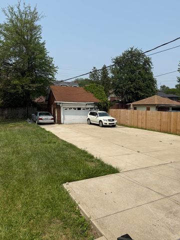 1646 W Chicago, Detroit, MI 48206