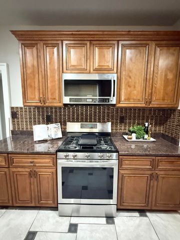 1646 W Chicago, Detroit, MI 48206