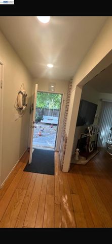 1594 Morgan Ln., Walnut Creek, CA 94597