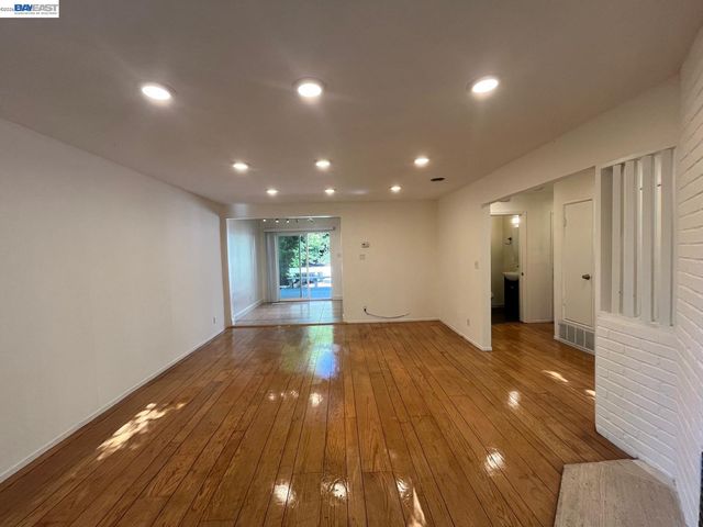 1594 Morgan Ln., Walnut Creek, CA 94597