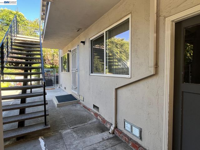 1594 Morgan Ln., Walnut Creek, CA 94597