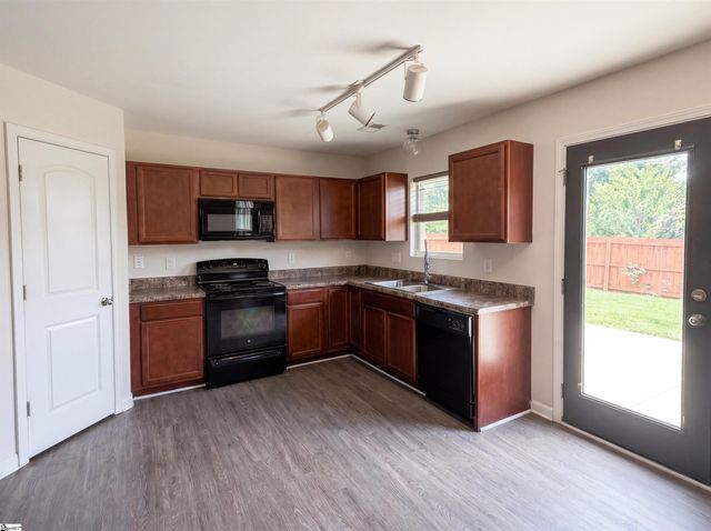 719 Cannonsburg Drive, Duncan, SC 29334
