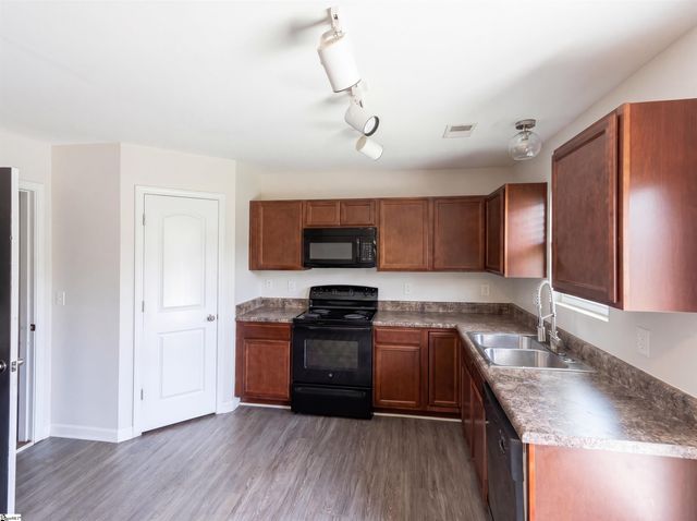 719 Cannonsburg Drive, Duncan, SC 29334