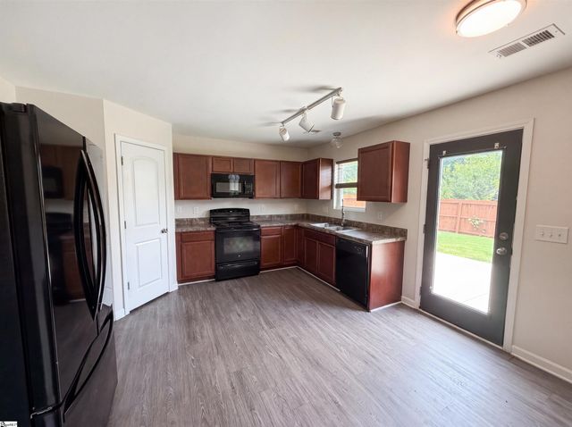 719 Cannonsburg Drive, Duncan, SC 29334