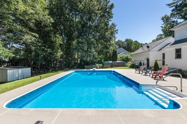 6 Spring Street, Douglas, MA 01516