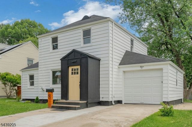 12 Lerome Pl, Teaneck Twp., NJ 07666