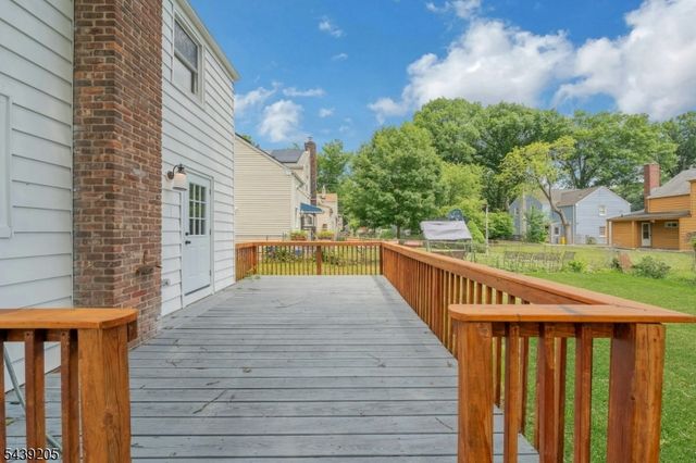 12 Lerome Pl, Teaneck Twp., NJ 07666