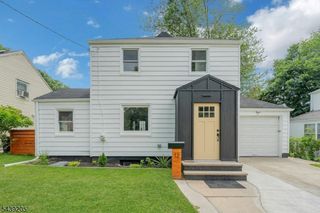 12 Lerome Pl, Teaneck Twp., NJ 07666