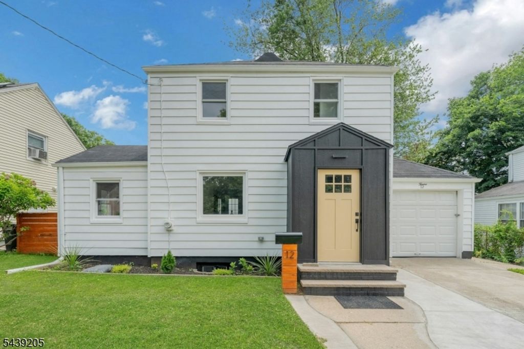 12 Lerome Pl, Teaneck Twp., NJ 07666