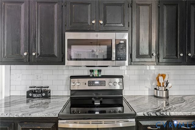 14321 Crossings Ridge Dr, Midlothian, VA 23113