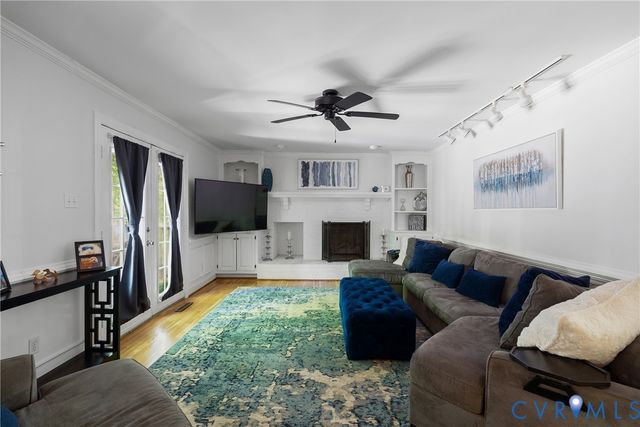 14321 Crossings Ridge Dr, Midlothian, VA 23113
