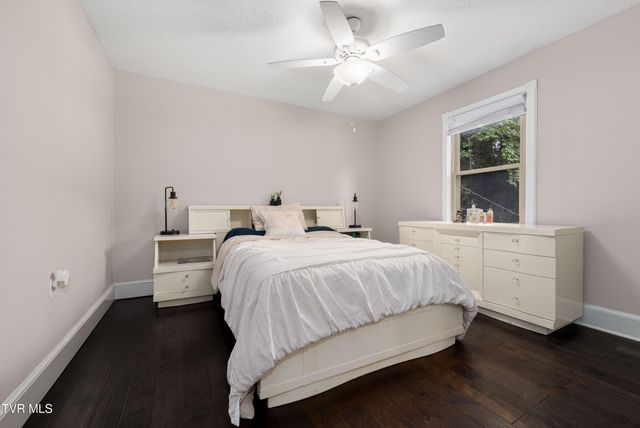 1113 Berry Road, Elizabethton, TN 37643
