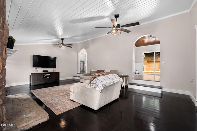 1113 Berry Road, Elizabethton, TN 37643