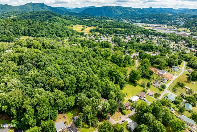 1113 Berry Road, Elizabethton, TN 37643