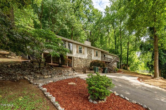 1113 Berry Road, Elizabethton, TN 37643