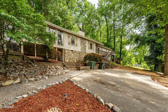 1113 Berry Road, Elizabethton, TN 37643