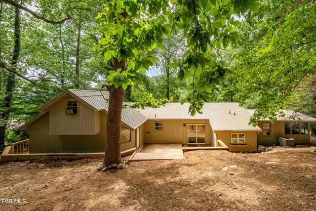 1113 Berry Road, Elizabethton, TN 37643