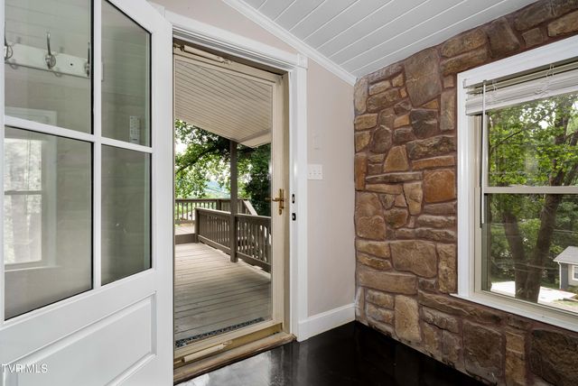 1113 Berry Road, Elizabethton, TN 37643