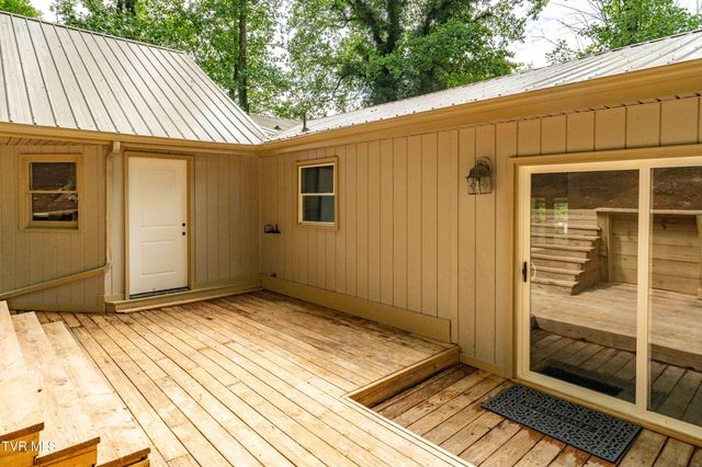 1113 Berry Road, Elizabethton, TN 37643