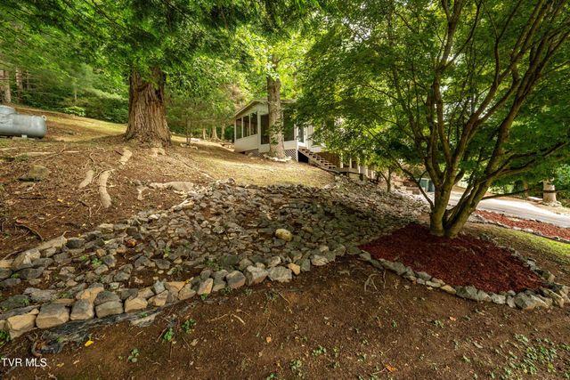 1113 Berry Road, Elizabethton, TN 37643