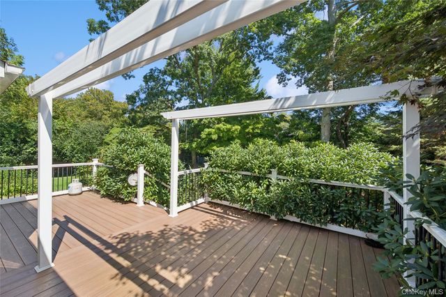 5 Kenny Street, Smithtown, NY 11788