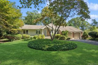 5 Kenny Street, Smithtown, NY 11788