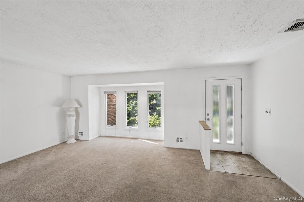 5 Kenny Street, Smithtown, NY 11788 — photo 5