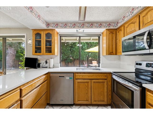 600 Ne 22ND St, Gresham, OR 97030