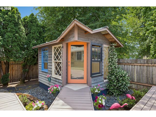 600 Ne 22ND St, Gresham, OR 97030