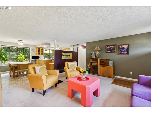 600 Ne 22ND St, Gresham, OR 97030