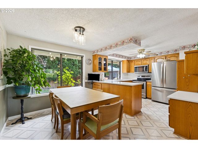 600 Ne 22ND St, Gresham, OR 97030