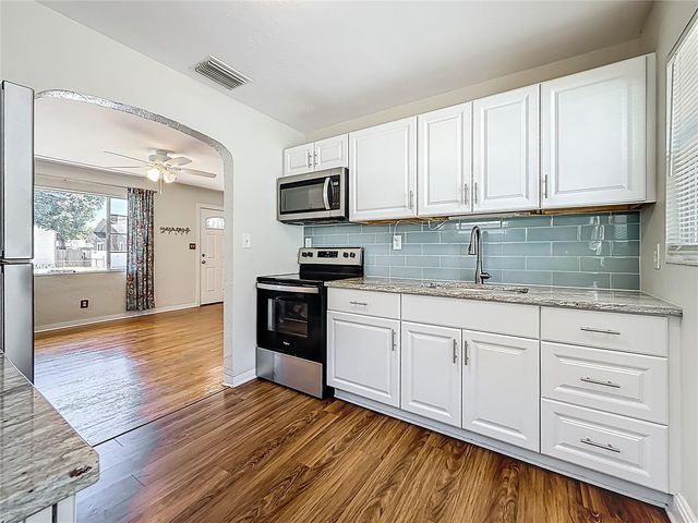 2435 14TH AVENUE N, St Petersburg, FL 33713