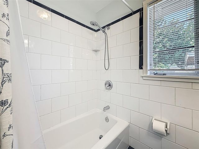 2435 14TH AVENUE N, St Petersburg, FL 33713