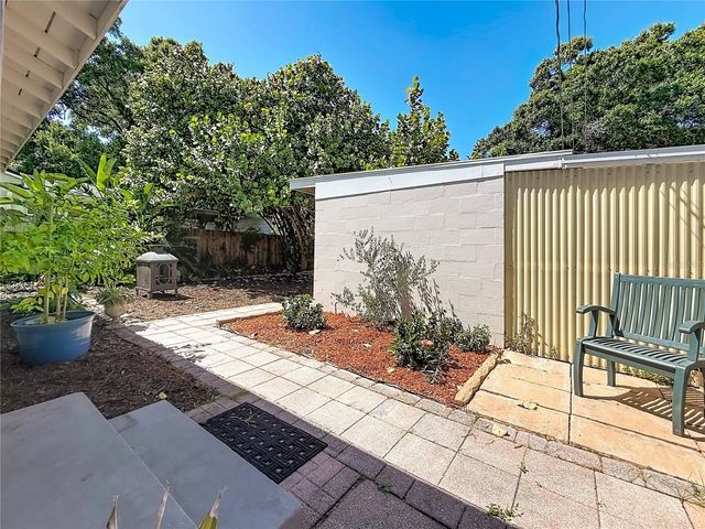 2435 14TH AVENUE N, St Petersburg, FL 33713