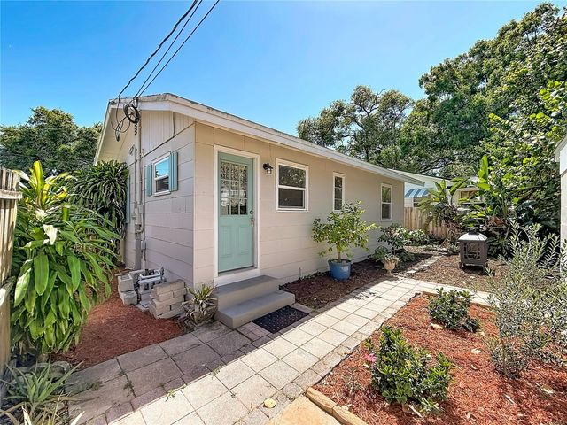 2435 14TH AVENUE N, St Petersburg, FL 33713