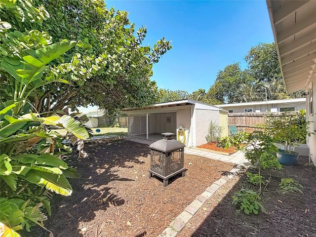 2435 14TH AVENUE N, St Petersburg, FL 33713