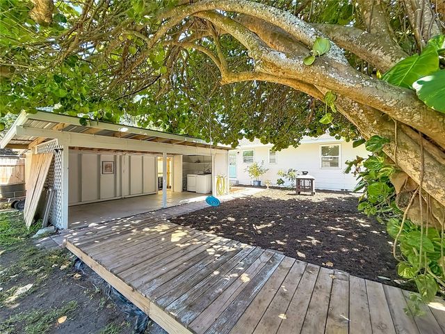 2435 14TH AVENUE N, St Petersburg, FL 33713