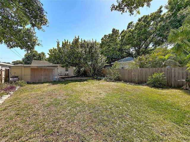 2435 14TH AVENUE N, St Petersburg, FL 33713