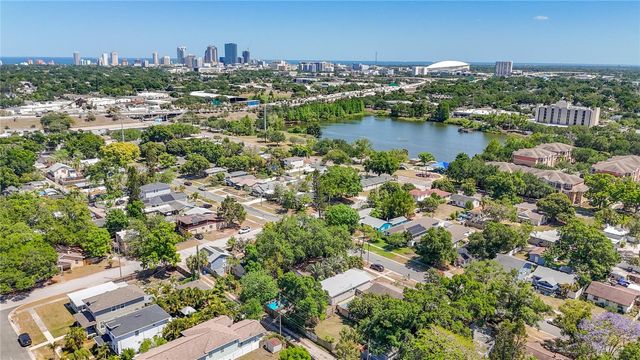 2435 14TH AVENUE N, St Petersburg, FL 33713