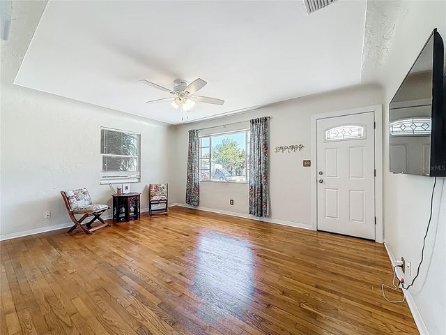 2435 14TH AVENUE N, St Petersburg, FL 33713