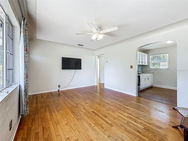 2435 14TH AVENUE N, St Petersburg, FL 33713