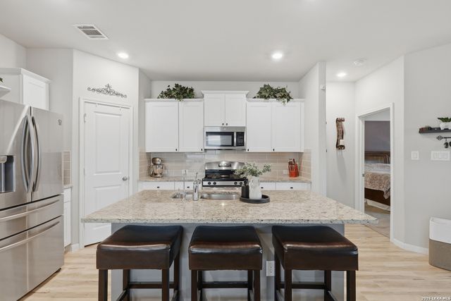 15143 Maskette Ave, San Antonio, TX 78245