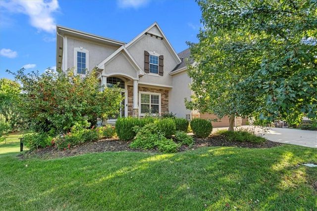 11307 W 158th Terrace, Overland Park, KS 66221
