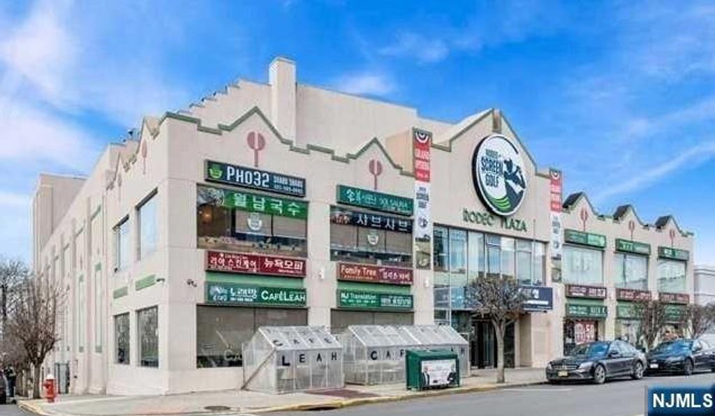 225 Broad Avenue 315, Palisades Park, NJ 07650