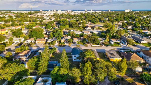 122 SW 8th Avenue, Delray Beach, FL 33444