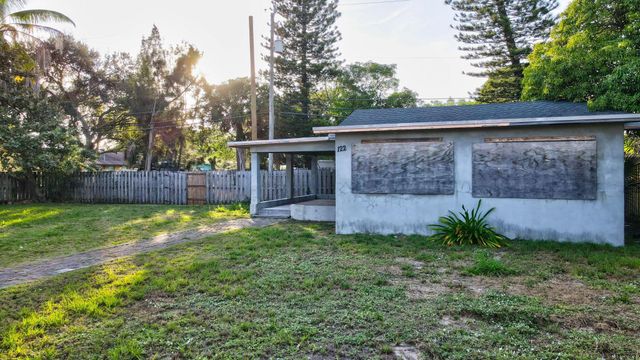 122 SW 8th Avenue, Delray Beach, FL 33444