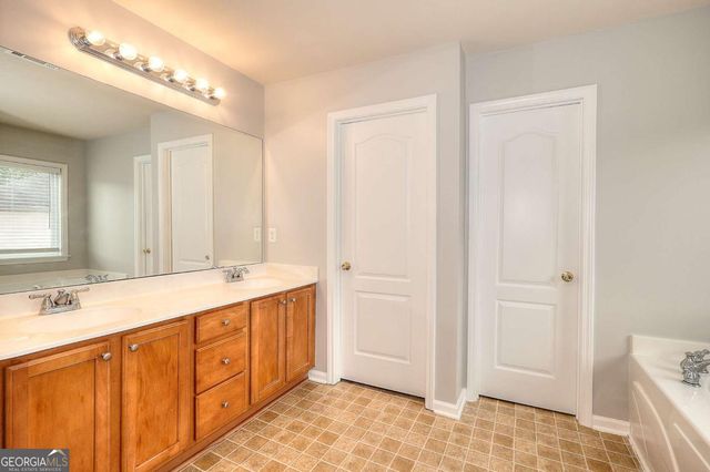 1859 Woodland Run Trail, Loganville, GA 30052