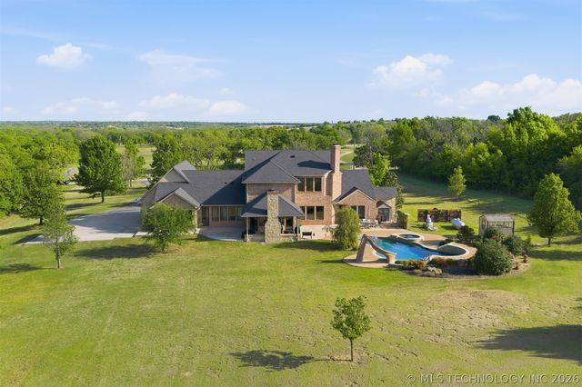 1739 Gateway, Ardmore, OK 73401